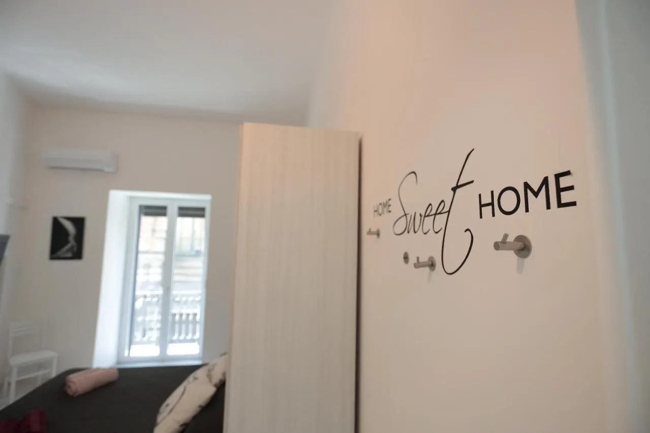 Othalan B&B Naples Italie